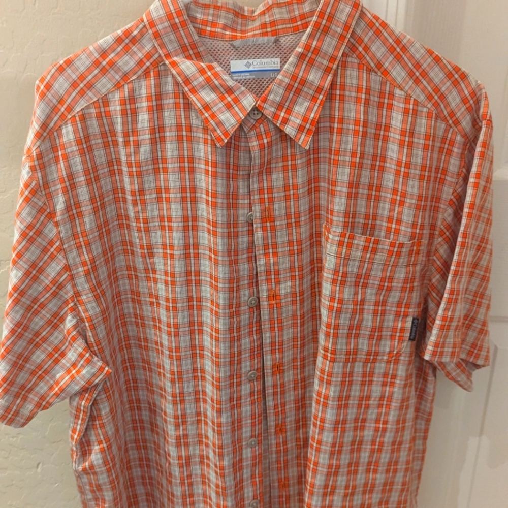 Columbia button up short sleeve men's shirt